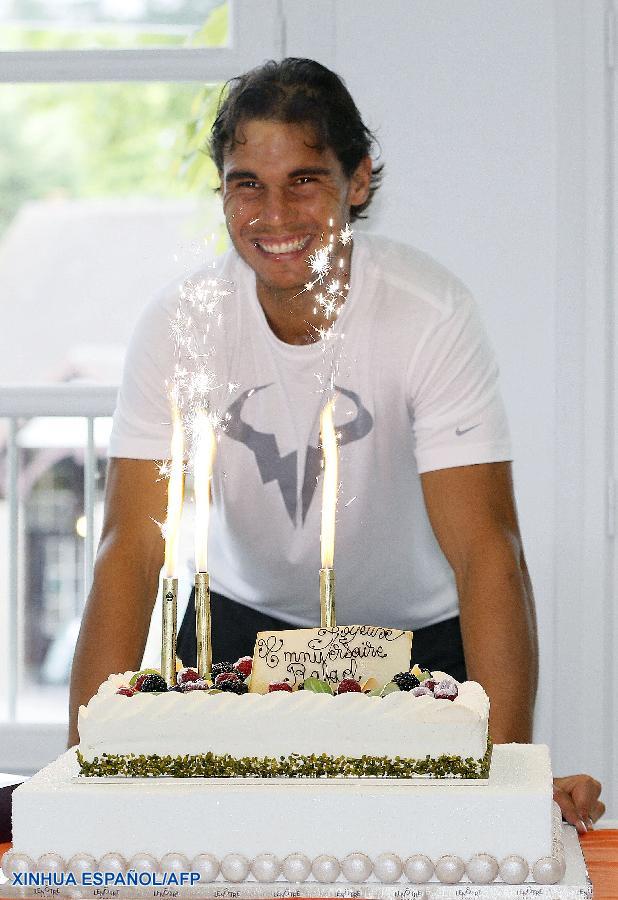 Tenis: Nadal celebra su 28 cumpleaños en Roland Garros