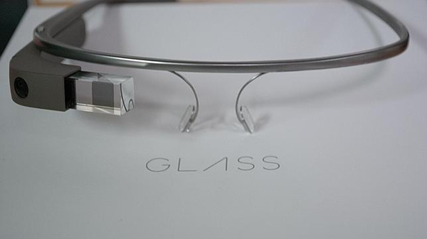 Google Glass ya permite enviar fotografías al teléfono