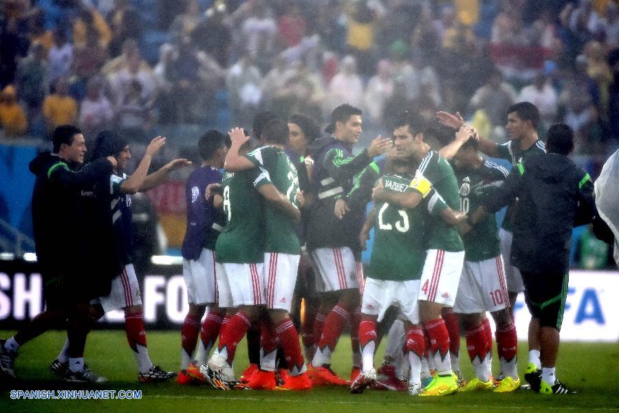 MUNDIAL 2014: México debuta con triunfo 1-0 sobre Camerún  12
