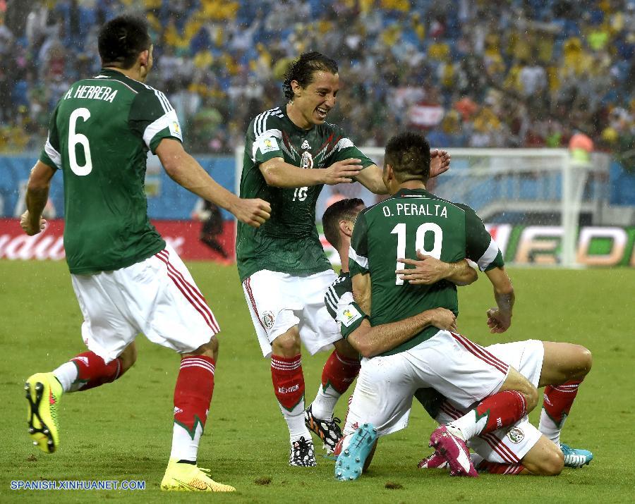 MUNDIAL 2014: México debuta con triunfo 1-0 sobre Camerún  10