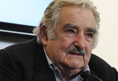Presidente de Uruguay niega antisemitismo por criticar a Israel