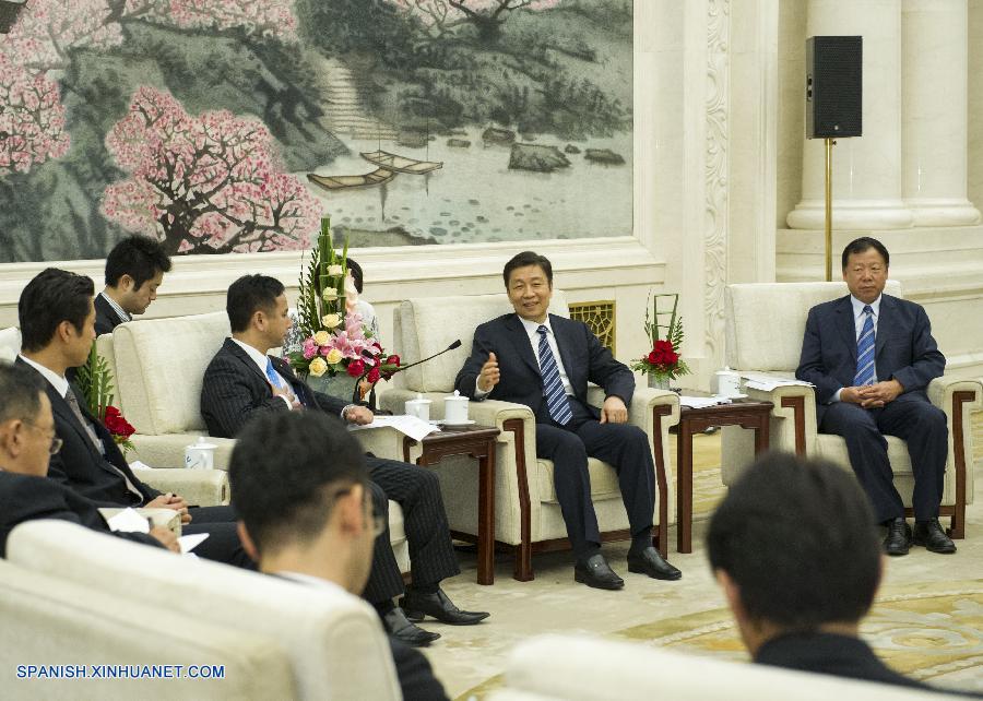 Vicepresidente chino alienta a jóvenes políticos japoneses a mejorar relaciones