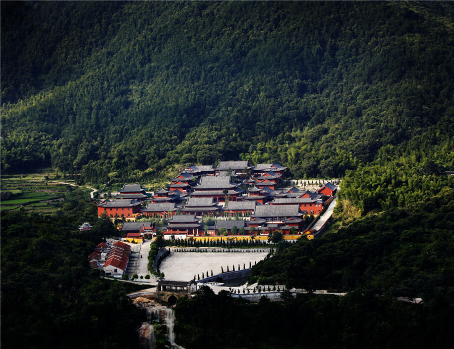 Con una historia de 2.000 años, Huangmei es conocido como la cuna del budismo Zen.