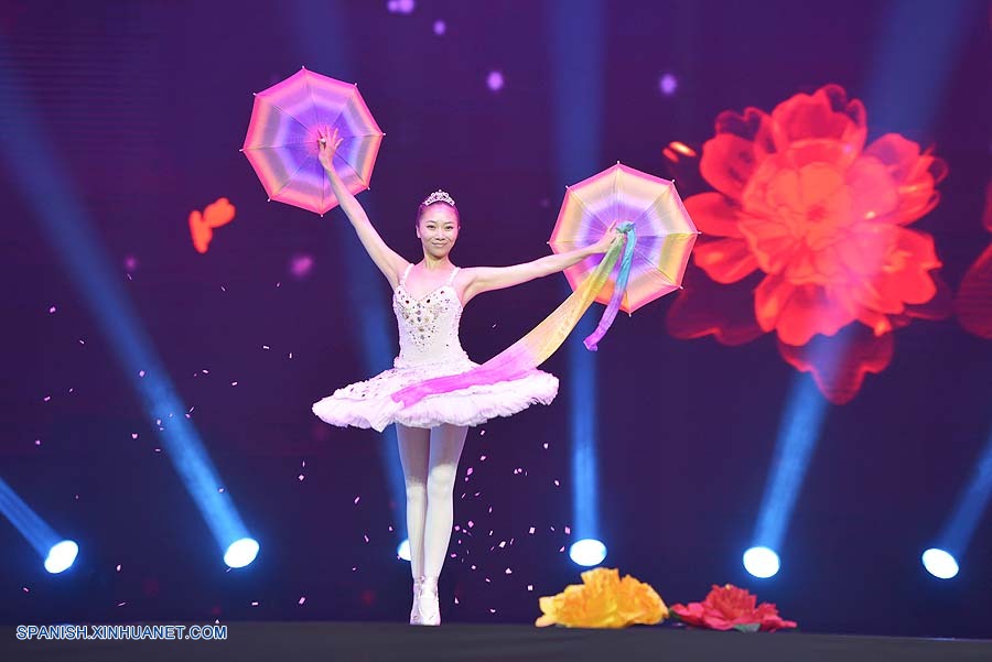 Magos extranjeros acaparan premios en segundo concurso internacional de magia de Beijing