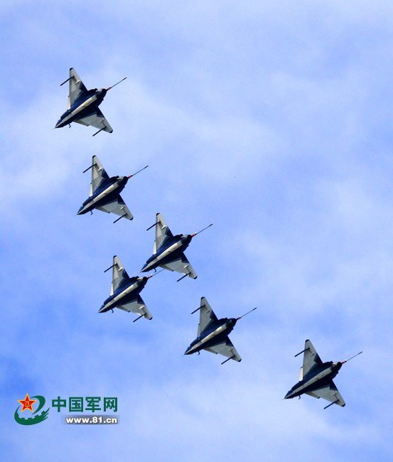 Mujer piloto de combate de la fuerza aérea china