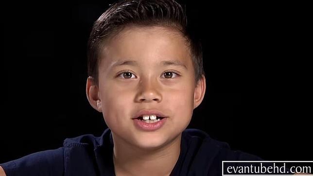 Un niño de 8 años gana un millón al año en YouTube