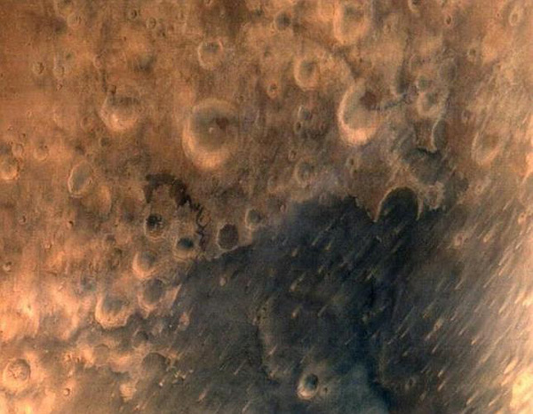 La India recibe sus primeras imágenes desde Marte
