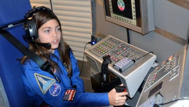 Niña de 13 años se entrena con la NASA para viajar a Marte en 2033