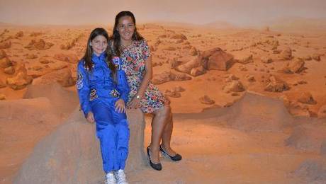 Niña de 13 años se entrena con la NASA para viajar a Marte en 2033