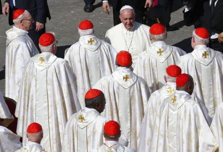 La iglesia no debería temerle al cambio, asevera el Papa