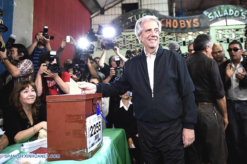 Uruguay cierra votación presidencial y legislativa