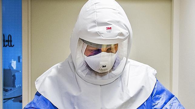 Francia recibe por segunda vez a una persona enferma de Ébola para ser tratada