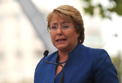 RESUMEN: Recibe presidenta chilena plan de inversión para afrontar desaceleración económica