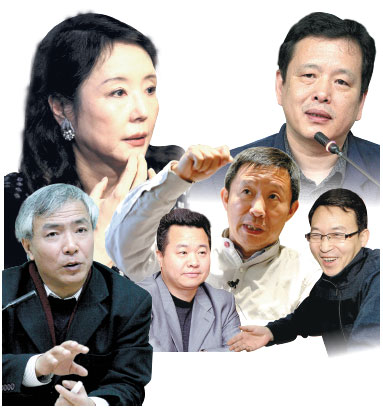 La Universidad Normal de Pekín proporciona a cada estudiante un mentor reconocido dentro del círculo literario chino. La selección incluye a Li Jingze, vicepresidente de la Asociación de Escritores de China, a los novelistas Yan Geling y Li Er, al poeta Ouyang Jianghe y al crítico literario Qiu Huadong.