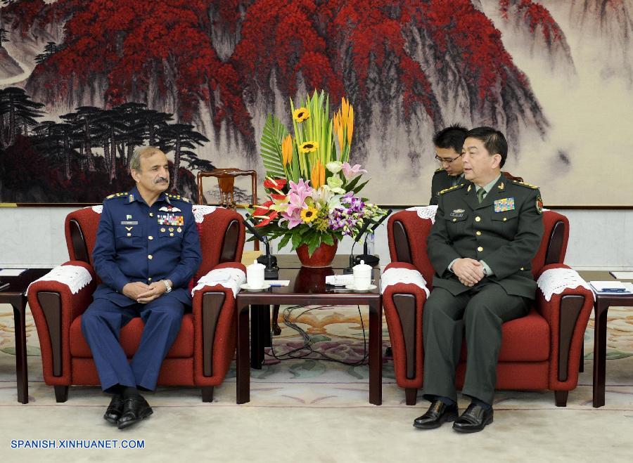 China y Pakistán se comprometen a reforzar cooperación entre fuerzas aéreas
