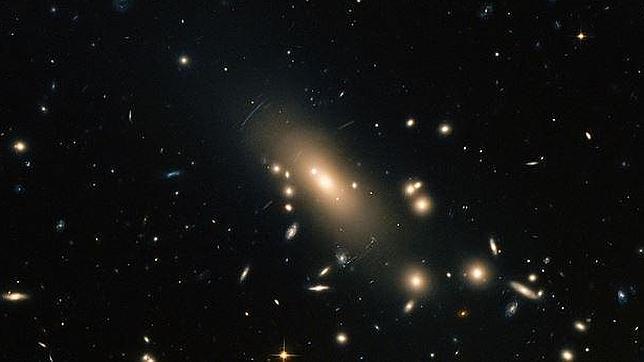 Hubble encuentra un vecindario galáctico superpoblado