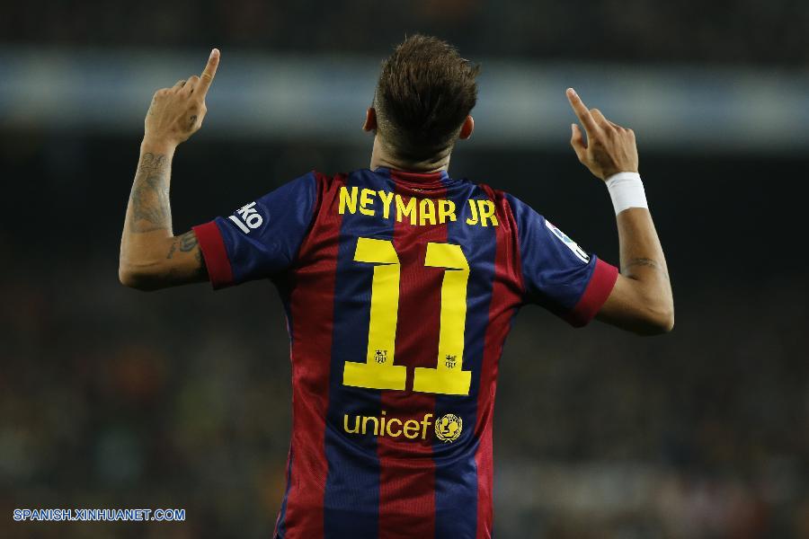 Fútbol: Messi bate récord como máximo goleador