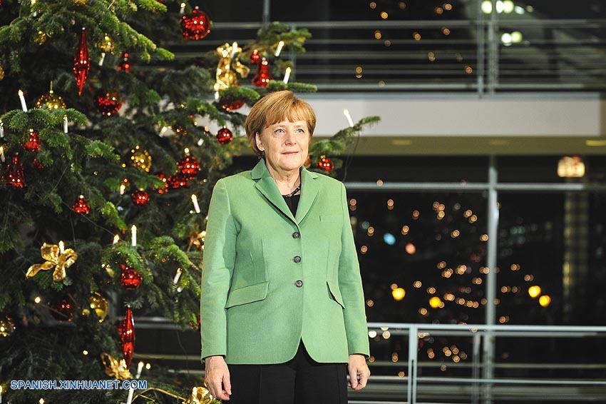 Merkel advierte sobre amenaza de recesión en Europa