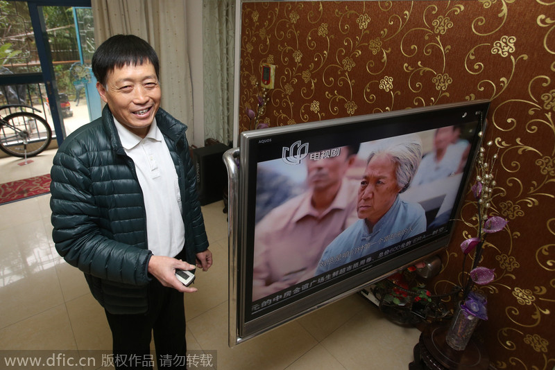 Xu inventó un sistema para que su familia pueda ver la televisión tanto en el salón como en la cocina. [Foto/IC]