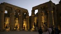 El faraón Amenofis III vuelve a Luxor