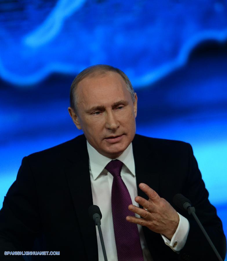 Putin califica de inevitable reestrucción económica si precios del petróleo se mantienen o continúan cayendo
