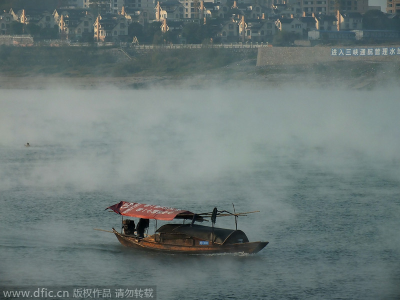 Niebla matinal en el río Yangtze (3)