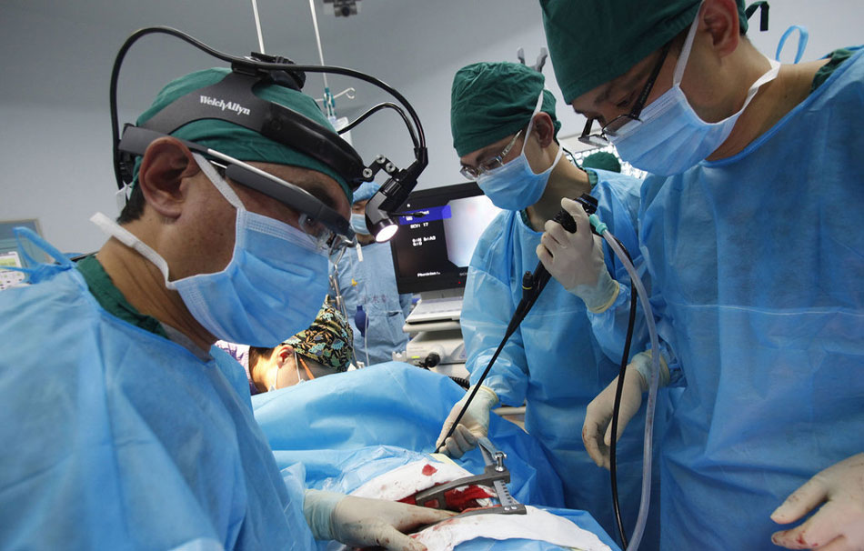 Hospital chino utiliza las Google Glass durante una operación