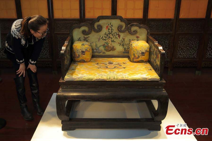Trono del emperador Qianlong valorado en 5,6 millones de dólares