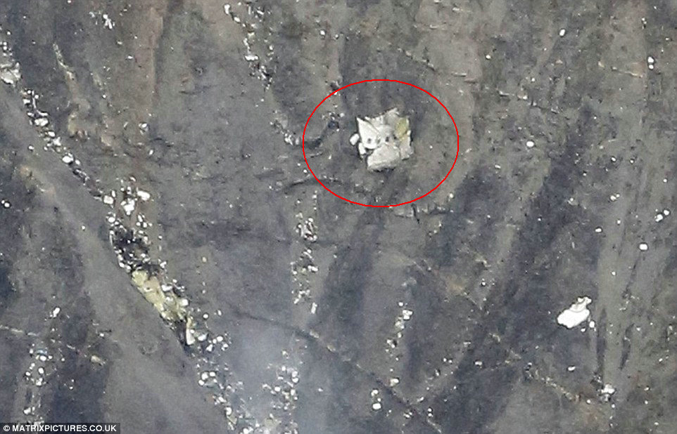 Encuentran los restos del avión de Germanwings siniestrado