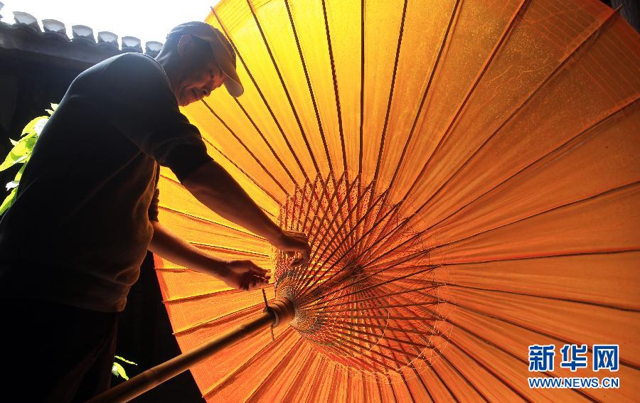 Paraguas de papel de aceite, patrimonio cultural inmaterial a nivel nacional de la provincia de Sichuan