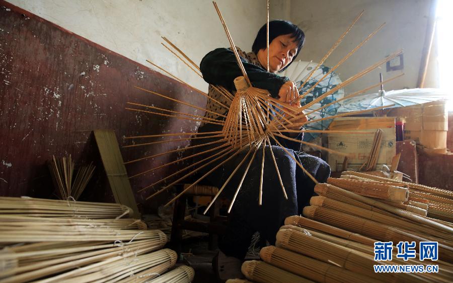 Paraguas de papel de aceite, patrimonio cultural inmaterial a nivel nacional de la provincia de Sichuan 8