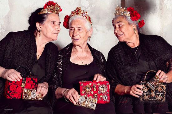 Ancianas modernas y elegantes