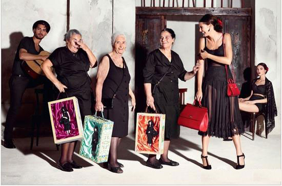Ancianas modernas y elegantes