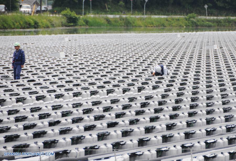 Termina construcción de planta de energía solar flotante en Japón