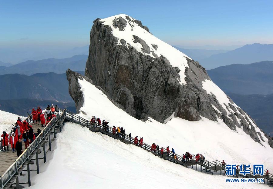 Montaña nevada de Yulong en Lijiang, en la provincia de Yunnan. (Foto: Song Wang)