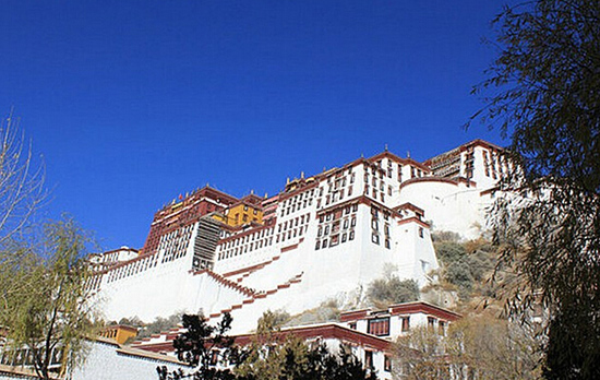 Lhasa disfrutó de 356 días de cielo azul el año pasado