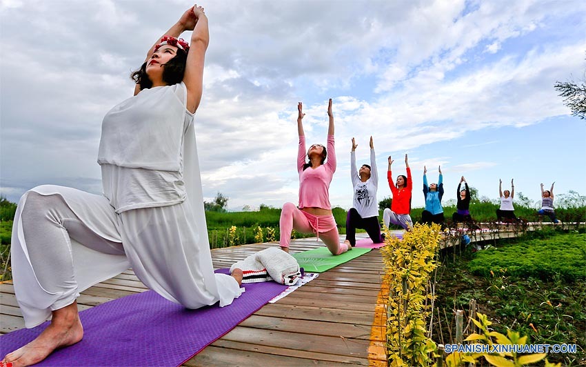 ONU celebrará primer Día Internacional de Yoga
