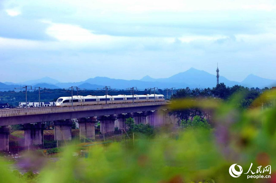 Imágenes espectaculares del trayecto de alta velocidad Hefei – Fuzhou