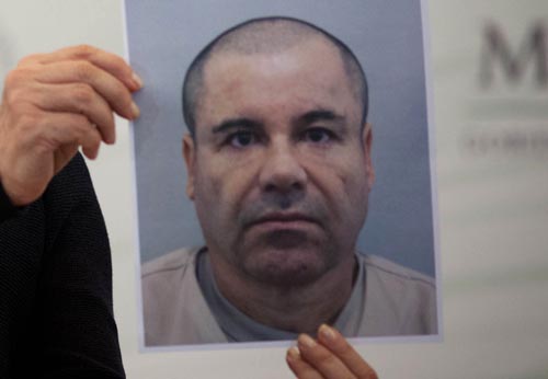Gobierno de México pide ayuda a ciudadanía para capturar a "El Chapo" Guzmán