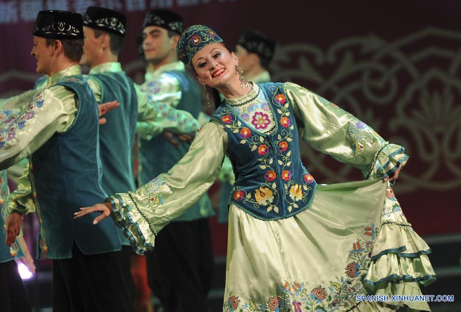 Festival Internacional de Danza Folklórica de Xinjiang 2015