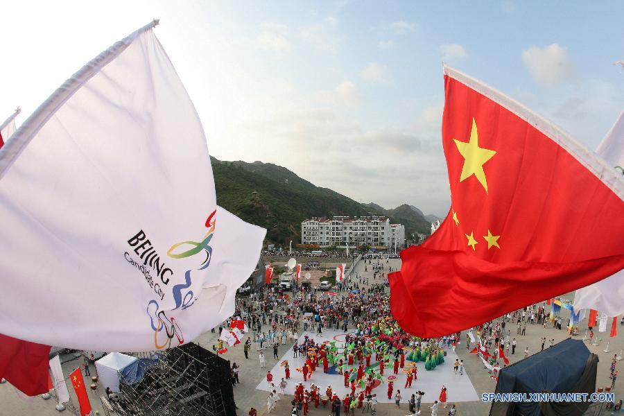 Chinos confiados y alegres celebran JJOO de Invierno 2022 en Beijing 3
