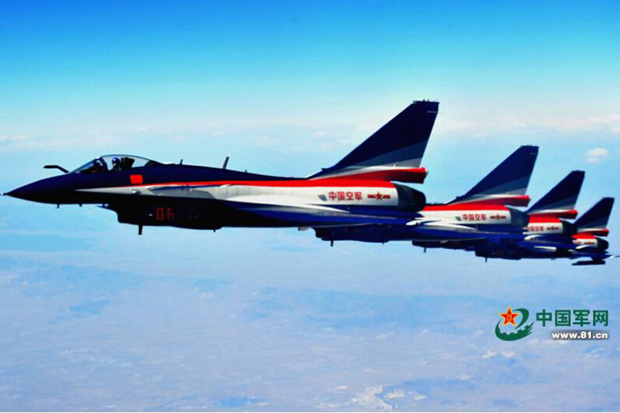 Impresionantes fotos de aviones de combate y tropas aerotransportadas de China