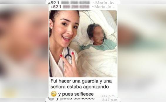 Selfi indignante: la foto de una estudiante de medicina junto a mujer agonizante se hace viral