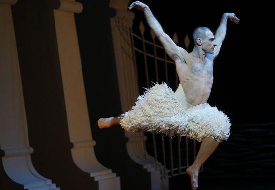 Muere en un accidente el famoso bailarín británico Jonathan Ollivier