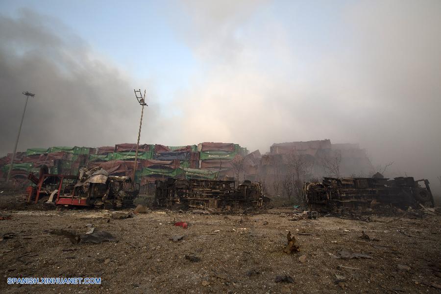 Al menos 21 bomberos muertos en explosiones de Tianjin
