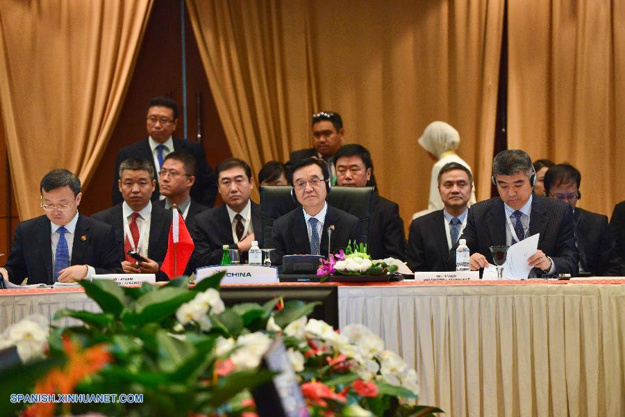 China y Asean se esforzarán para concluir negociación de ZLC actualizada