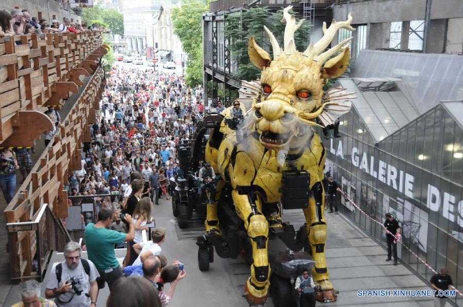 Mecánico dragón caballo en Nantes, Francia