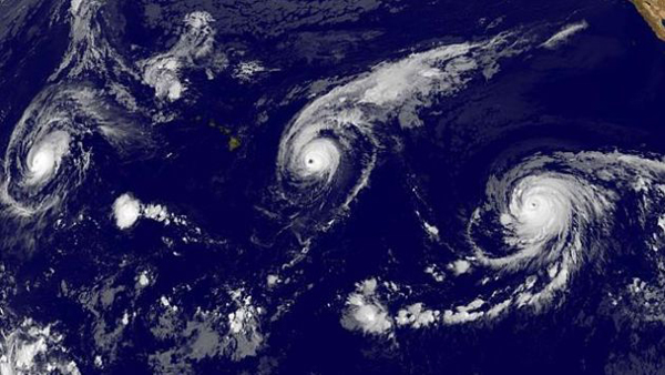 Se forman tres huracanes simultáneamente en el Pacífico