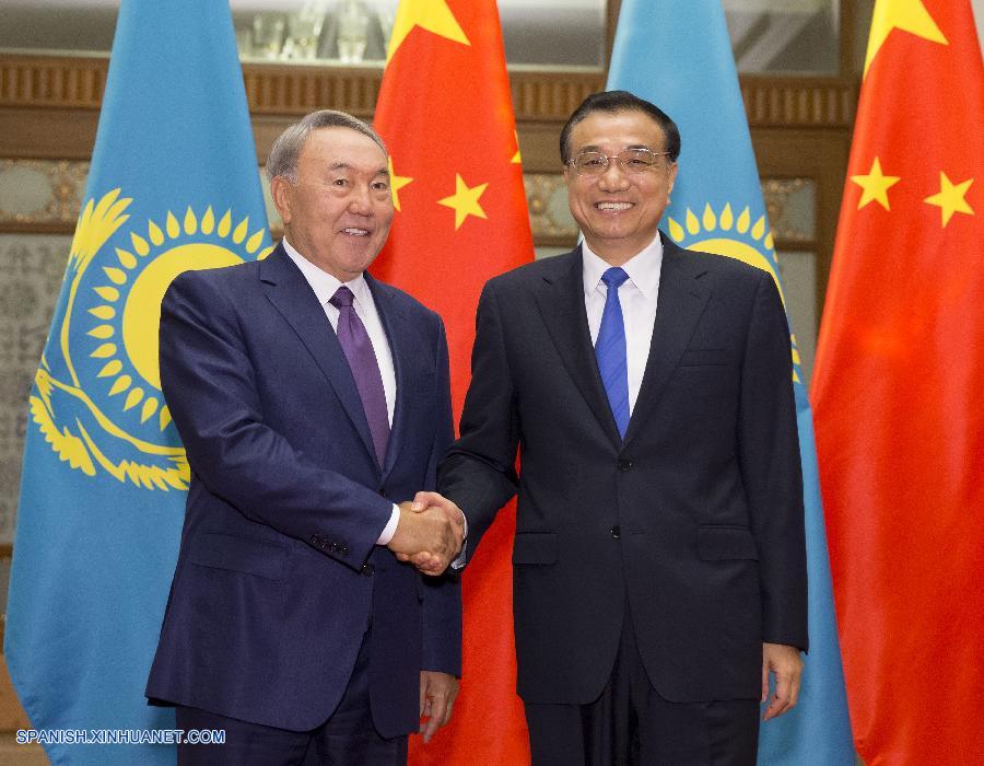 Primer ministro de China conversa con presidente de Kazajistán