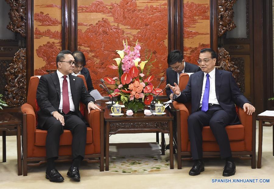Primer ministro chino pide cooperación más estrecha con Indonesia